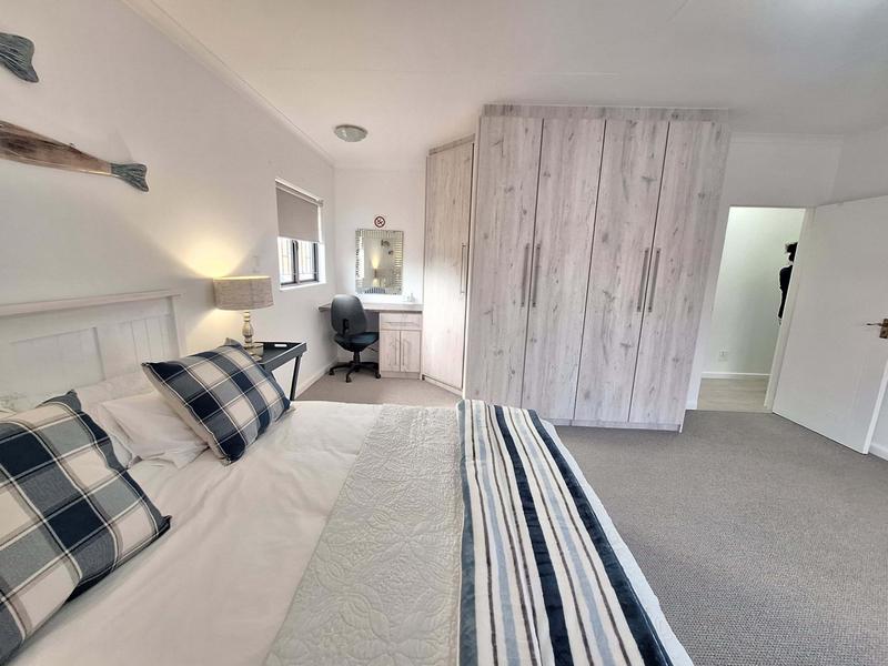 5 Bedroom Property for Sale in Reebok Western Cape